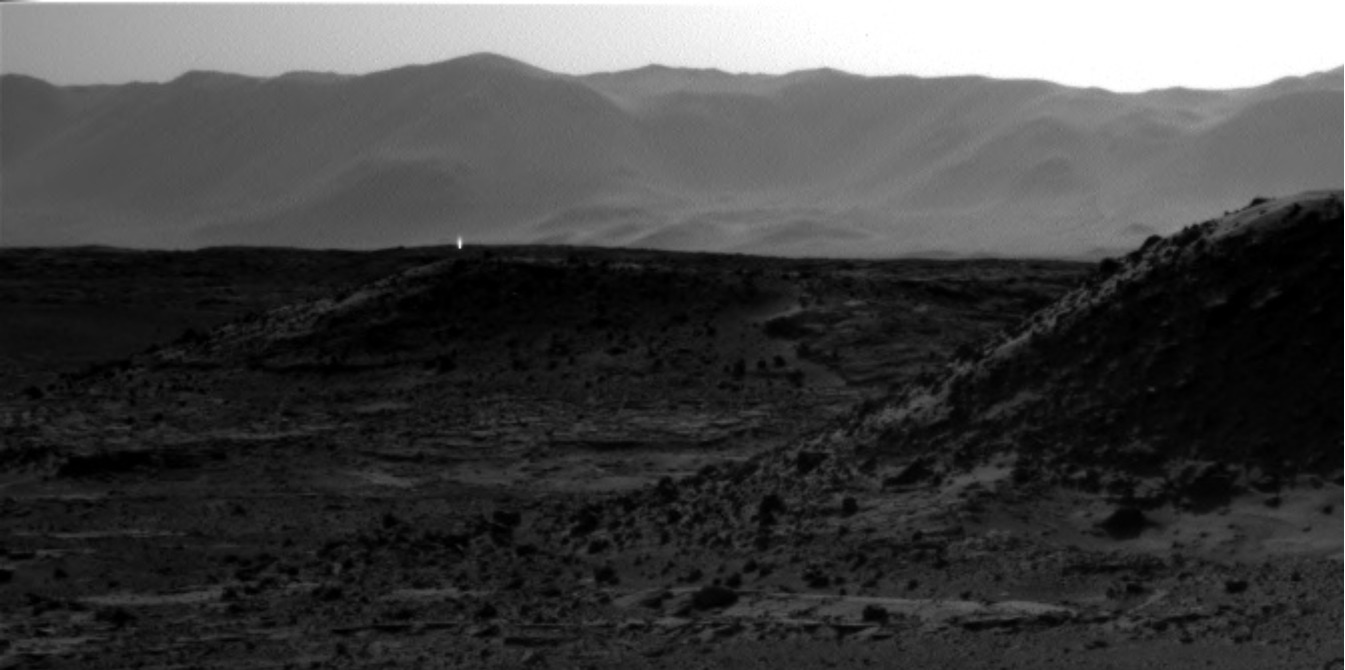Загадочные тайны Марса. Вспышки на Марсе. Марс Планета жизнь. Кроме этих таинственных огоньков в полуверсте ничего