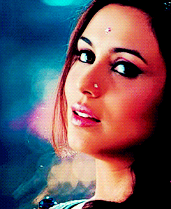 Rani mukherji GIF - Find on GIFER
