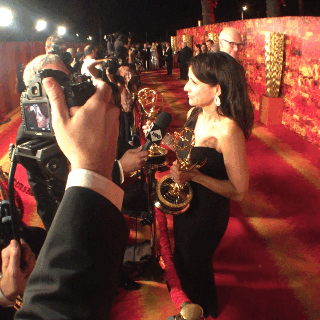 Hbo After Party Julia Louis Dreyfus Gif Find On Gifer