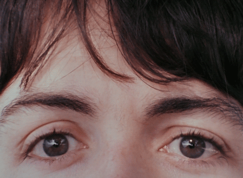 gif-de-persona-poniendo-los-ojos-en-blanco