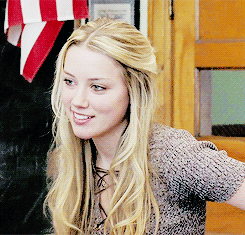 Amber Heard Ne Recule Jamais Gif WiffleGif