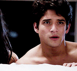 Gif Sexy De Tyler Posey Taylor Posey GIFs | Tenor