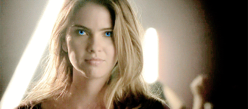 Гифка малия тейт гиф картинка, скачать анимированный gif на GIFER