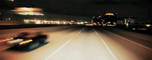 Никто никогда не ездит по шоссе. Быстрая езда гиф. Машина уезжает. Ночь скорость. Ночные движения авто.