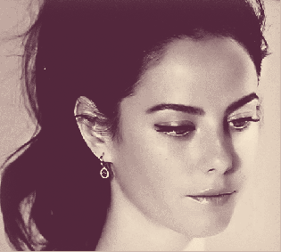 kaya scodelario gif ojos