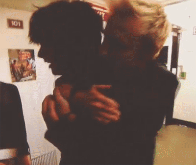 Billie joe armstrong gay kiss