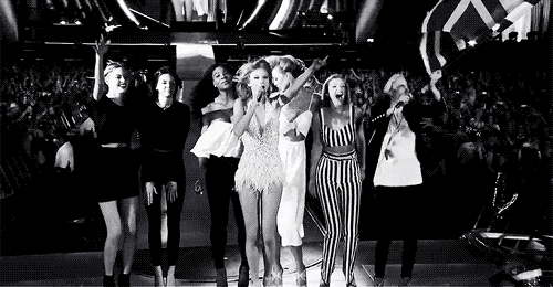 Гифка heres to never growing up гиф картинка, скачать gif на GIFER