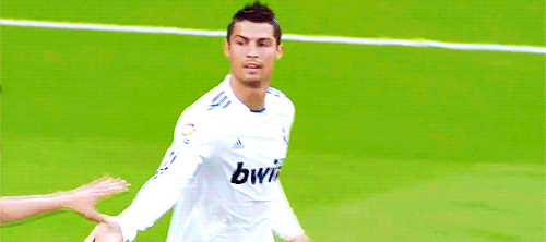 Comemoração Eu estou aqui de Cristiano Ronaldo virou GIF em 8 bits