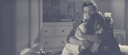 Hug gif. Гиф пара один на миллион. Они не пара гиф. Warm hug gif. Прижилась любовь гифка.