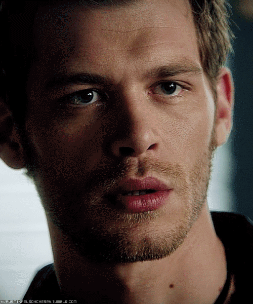 On this animated GIF: klaus mikaelson Dimensions: 500x600 px Download GIF o...