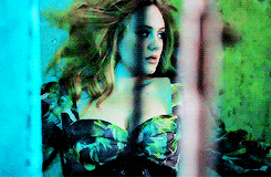 Hunts adele sexy GIF - Auf GIFER finden