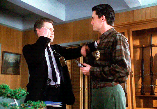 GIF twin peaks - animated GIF on GIFER