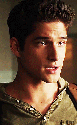 This trailer is a nightmare to GIF - Find on GIFER