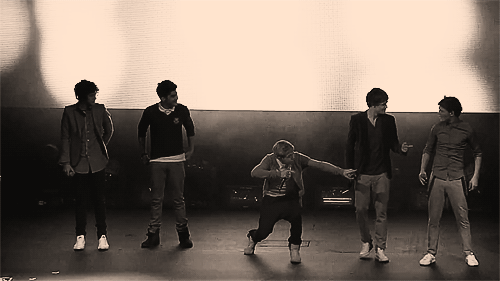 Gifs de one direction bailando tumblr