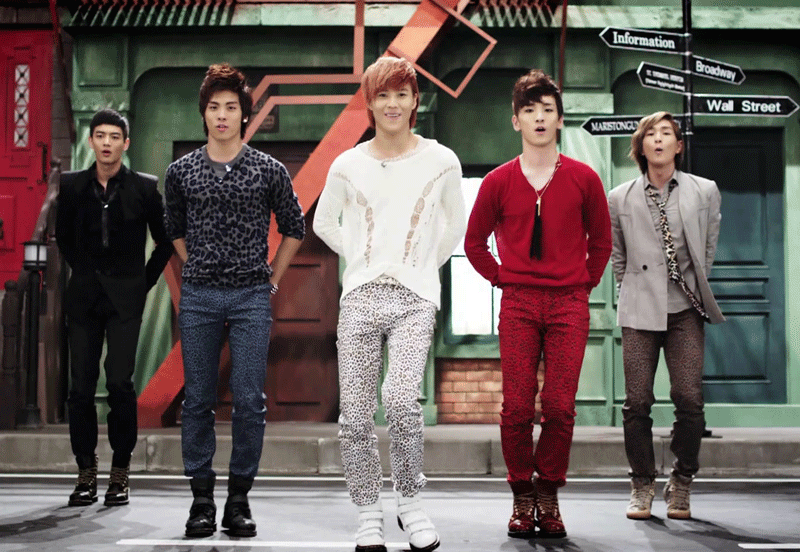 Клаб шоу шайни. SHINEE. Шайни УЕУО. Шайни Yeyo. SHINEE hello.