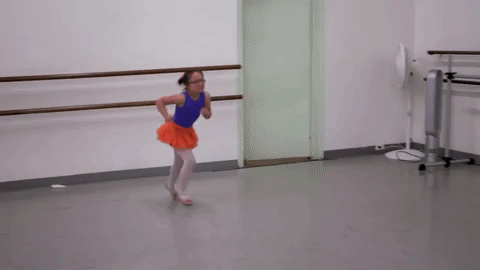 Девочка 10 лет танцует. Гифка инвалид танцует. Дауны танцуют