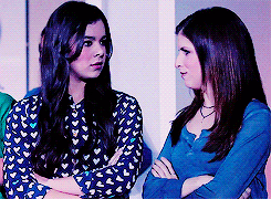 hailee steinfeld,movies,anna kendrick,pitch perfect 2,akendrickedit,beca mitchell,hsteinfeldedit,pp2edit,emily junk,mother and daughter judging you