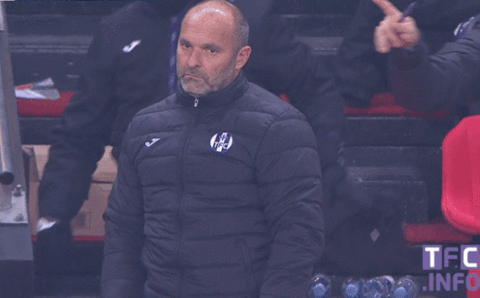 sports,soccer,what,shake,coach,disappointed,shaking,ligue 1,toulouse fc,disappointment,failed,dupraz,disappointing,bobbing head,reaction tfc