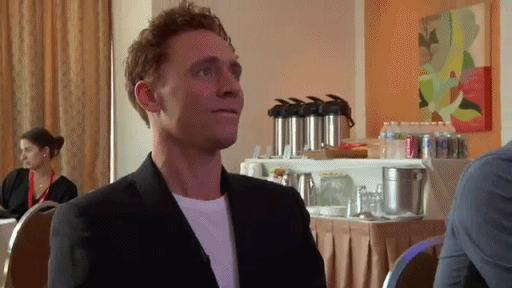 reaction,tom hiddleston,this man destroys me,you are such a pretty man