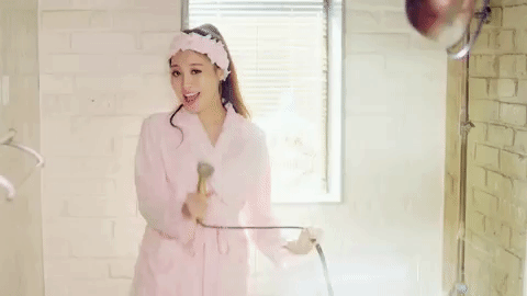 shower,yura,singing in the shower,kpop,wink,winking,girls day,k pop