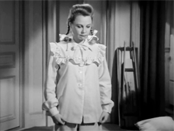 june allyson,1945,goodbye,1940s,angry,robert walker,the sailor takes a wife,storming off