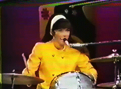 60s,80s,70s,the caenters,karen caenter,you cant really tell by this set but she was the smiliest drummer ever