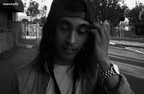 pierce the veil,vic fuentes,black and white