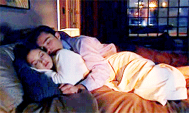 gossip girl,blair waldorf,chuck x blair,leighton meester,chair,ed westwick,chuck bass,ggedit,look at them,theyre so cute,ugh i miss them so much,thats their thing,i had a massive urge to these two after rewatching the whole series last week
