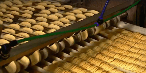 pringles,chips,potato chips,how its made,yum,junk food