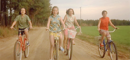 teen,christina ricci,happy,smile,perfect,beautiful,bike,young,1995,thora birch,chrissy,gaby hoffmann,now and then,teeny,riding bikes,bybiarritzzz,from hate to love,elena damon,notapusy,i dont really know who those other people are