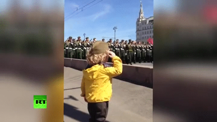 moscow,cute,general,parade,finger quoting