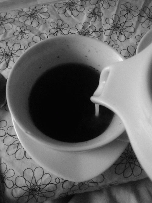 milk,nn,teacup,bw,tea,poisonous,cara delevingne vogue