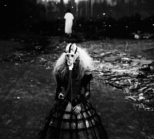 macabre,gas mask,mask,black and white,preto e branco,girl,horror