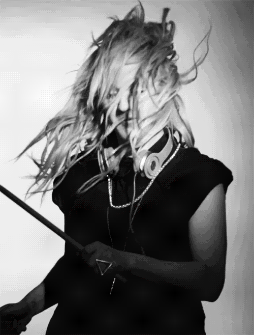 ellie goulding,drums,instagram,music,art,fashion,girl,black and white,photography,indie,lights,lyrics,hipster,beat,artists,sounds,famous people,hipster blog,cute blog,i know you care,edward sheeran,this is so late