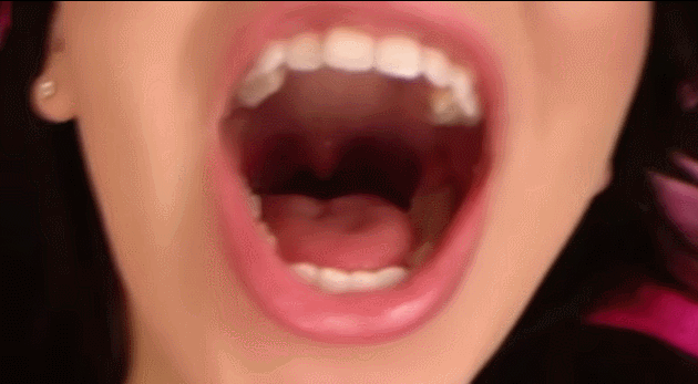 Mouth ful of cum