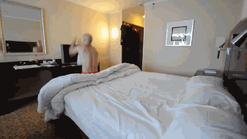 bed,jumping