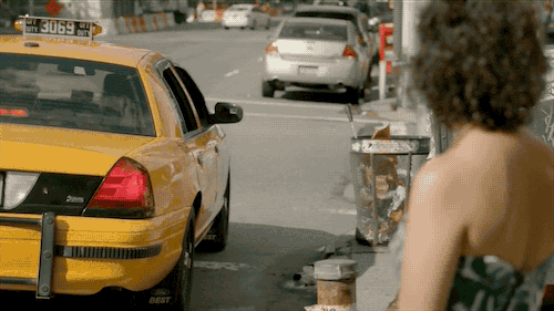 Негритянка такси. Такси анимация. Гифка такси. Такси фото. Девушка в такси.