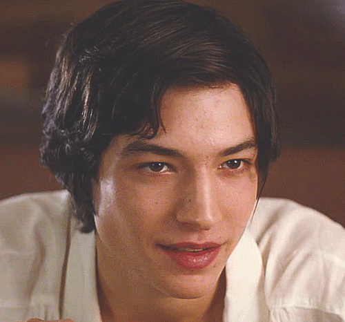 we need to talk about kevin,kevin khatchadourian,ezra miller,movies,smile,creepy,confused,kevin,olive benson,indie grunge,hippie grunge