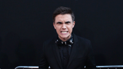 music,angry,2013,red carpet,funny face,american music awards,amas,jesse mccartney
