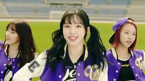 twice,nayeon,cheerleader,kpop,cheer up,k pop