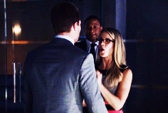 olicity,funny,cute,fight,humor,sweet,arrow,why,otp,stephen amell,oliver queen,felicity smoak,emily bett,diggle,john diggle,k should probably stop making s now,i love how dorky jt looks in that with lv
