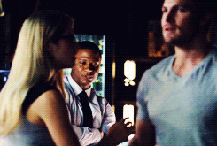 olicity,felicity smoak,otp,funny,cute,fight,humor,sweet,arrow,why,stephen amell,oliver queen,emily bett,diggle,john diggle,k should probably stop making s now,i love how dorky jt looks in that with lv