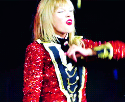 Red Tour Live We Are Never Ever Getting Back Together Taylor Swifts Dancing Gif Find On Gifer