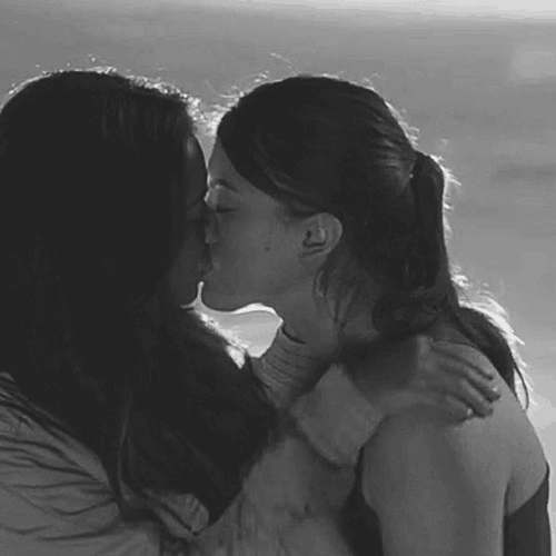 Лесбиянка лесбийский поцелуй лесбийская пара гифка.