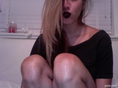 magica de spell,weird,bored,vampire,teeth,self,black lipstick