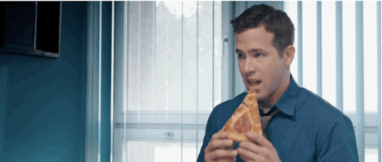 nervous,omnomnom,pizza,eating,office,ryan reynolds,meeting,i love pizza,please be as good as a pilot through all of the show