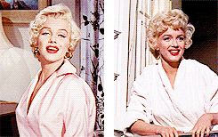 the seven year itch,movies,happy,smiling,marilyn monroe,waving