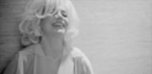 marilyn monroe,michelle williams,my week with marilyn,tired,marilyn,black and white,celebrities,laughing,pretty,beautiful,bw,williams,michelle,monroe,bampw,tooth brush,blu art,flipnote 3d,buddhas palm