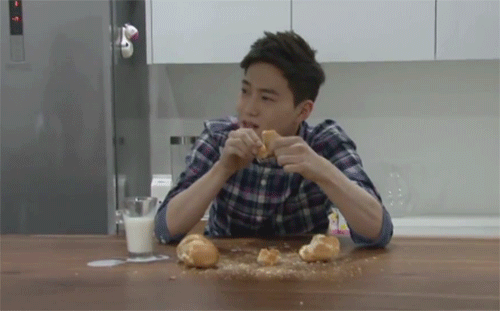 Animated GIF: bread exo eating.