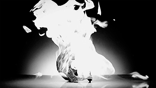 skull,bw,black and white,fire,flame